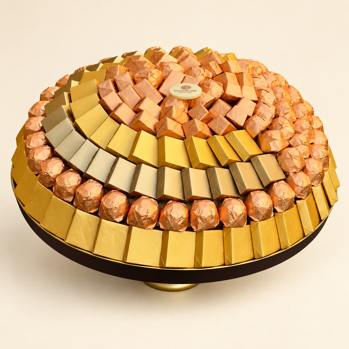 صحن سيراميك مع شوكليت مغلف | Ceramic Tray with Wrapped Chocolate