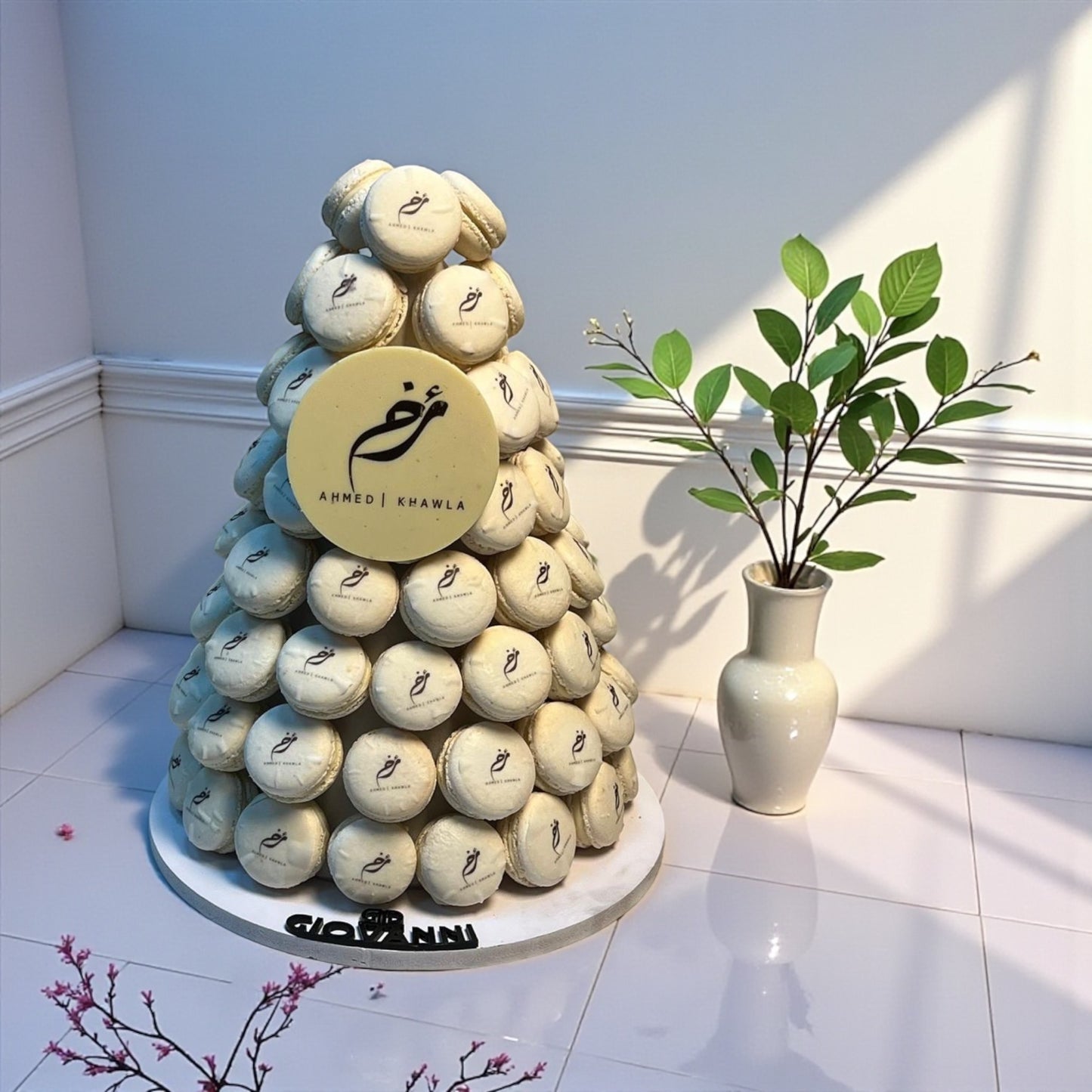 هرم ماكرون فرنسي بطباعة مخصصة  Custom Printed French Macaron Pyramid