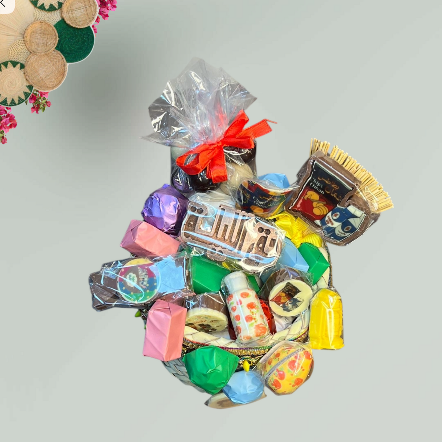 سلة تراثية من الخوص مع  شوكولا ميكس  – حق الليلة