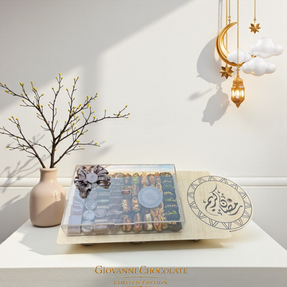 Luxury Acrylic Box Assorted Chocolates & Dates  بوكس أكريليك فاخر مشكّل شوكليت وتمور — 1 كجم