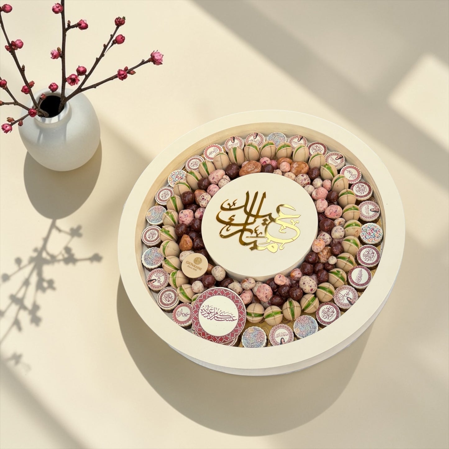 Eid Luxury Chocolate Wooden Platter | صحن شوكليت فاخر للعيد على صحن خشبي