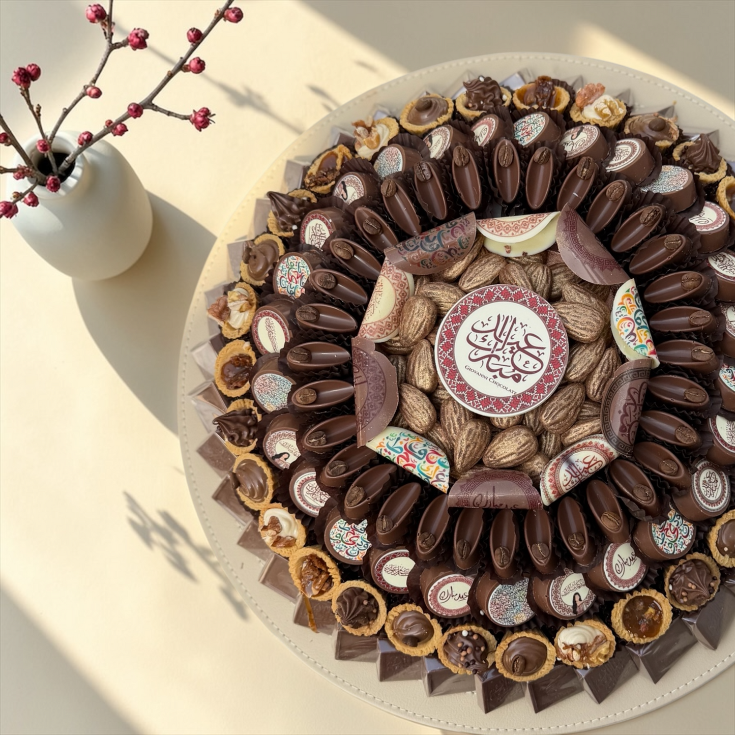 Giovanni Signature Eid Chocolate Leather Platter | صحن جلد فاخر بتشكيلة جيوفاني سيجنتشر لشوكليت العيد