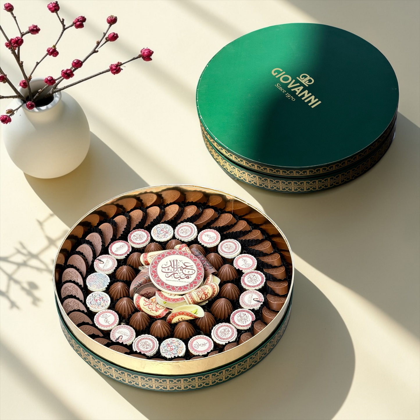 Eid Premium Collection Gift Set | باكديج بريميوم عيد الفطر مع حامل أكريليك