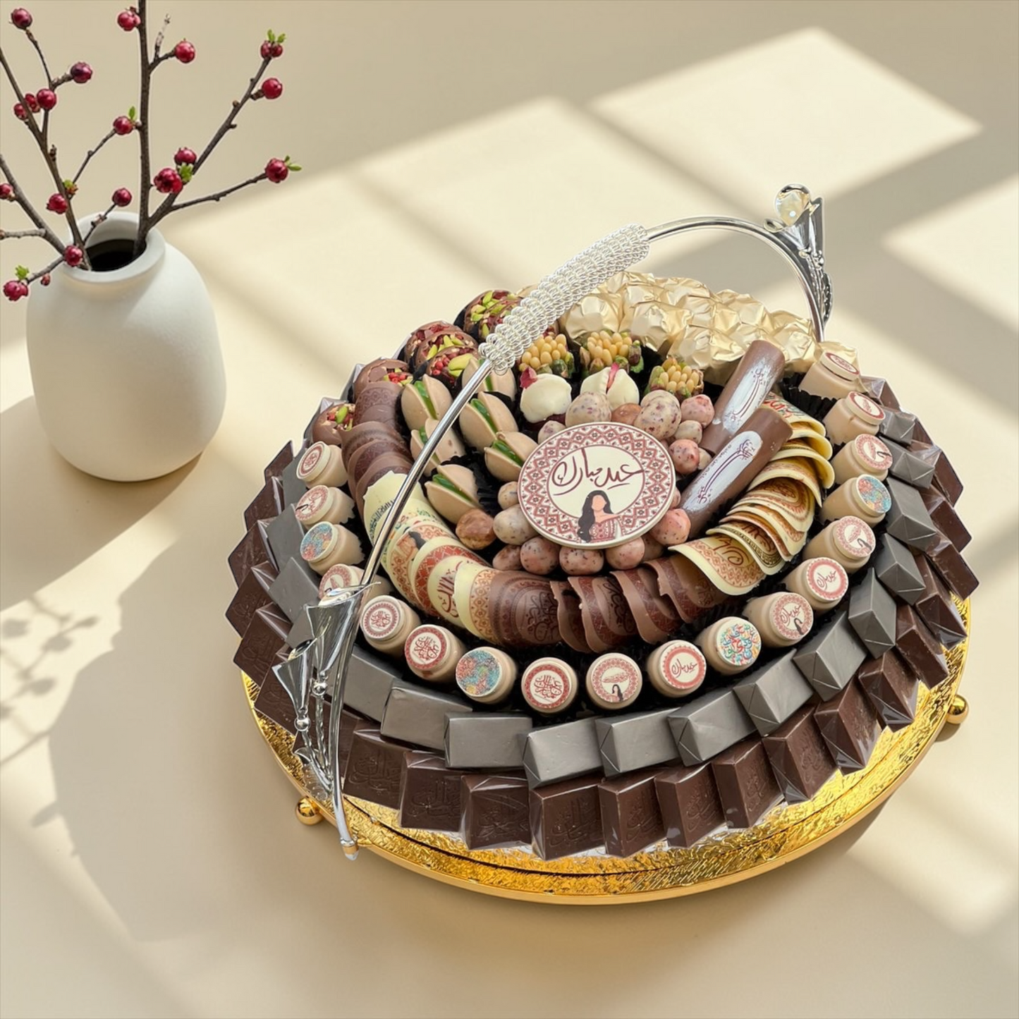 Luxury Belgian Chocolate Golden Platter | صحن ذهبي فاخر مع تشكيلة شوكليت بلجيكي