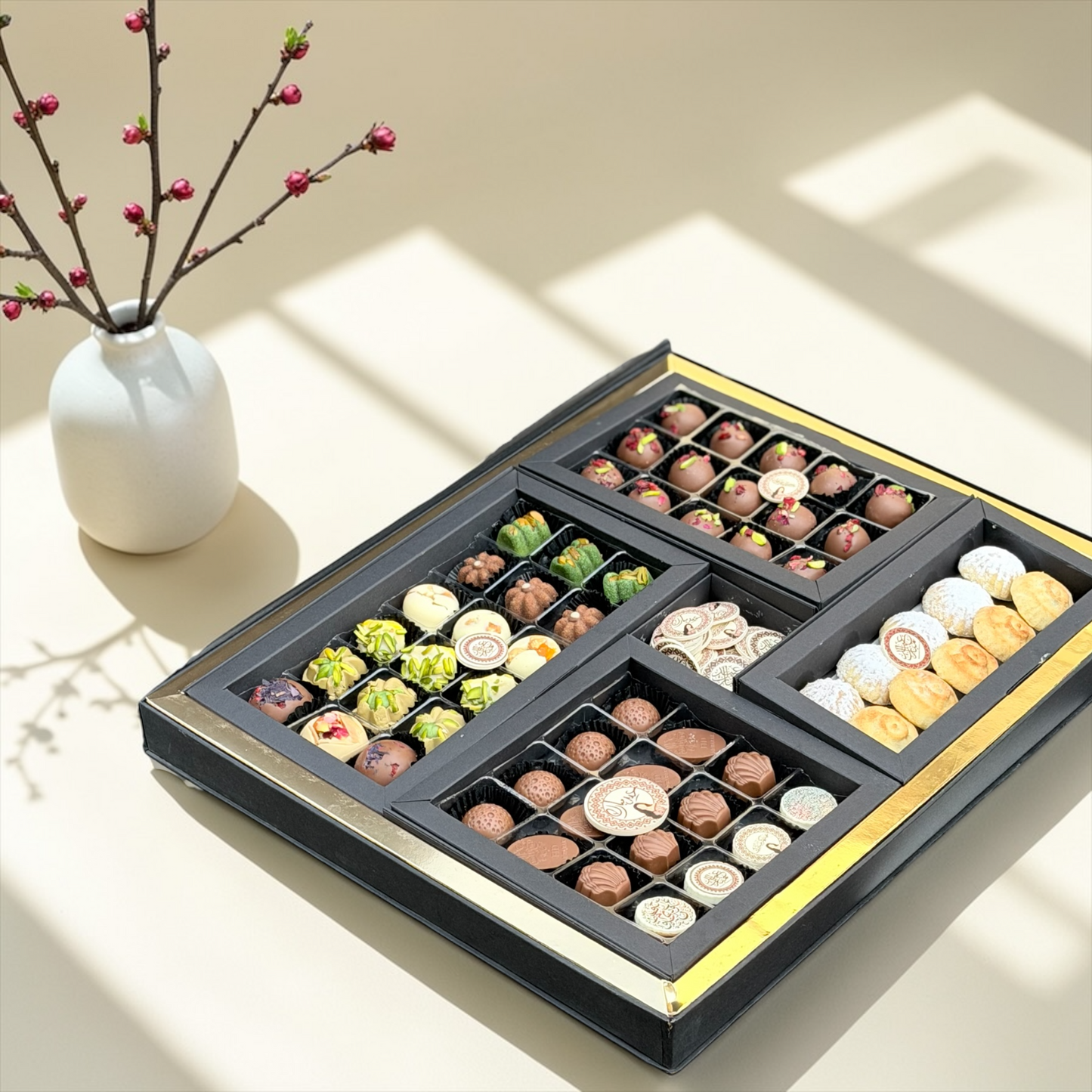 Eid Mixed Gift Box Collection | بوكس هدايا العيد المشكل – 5 بوكسات