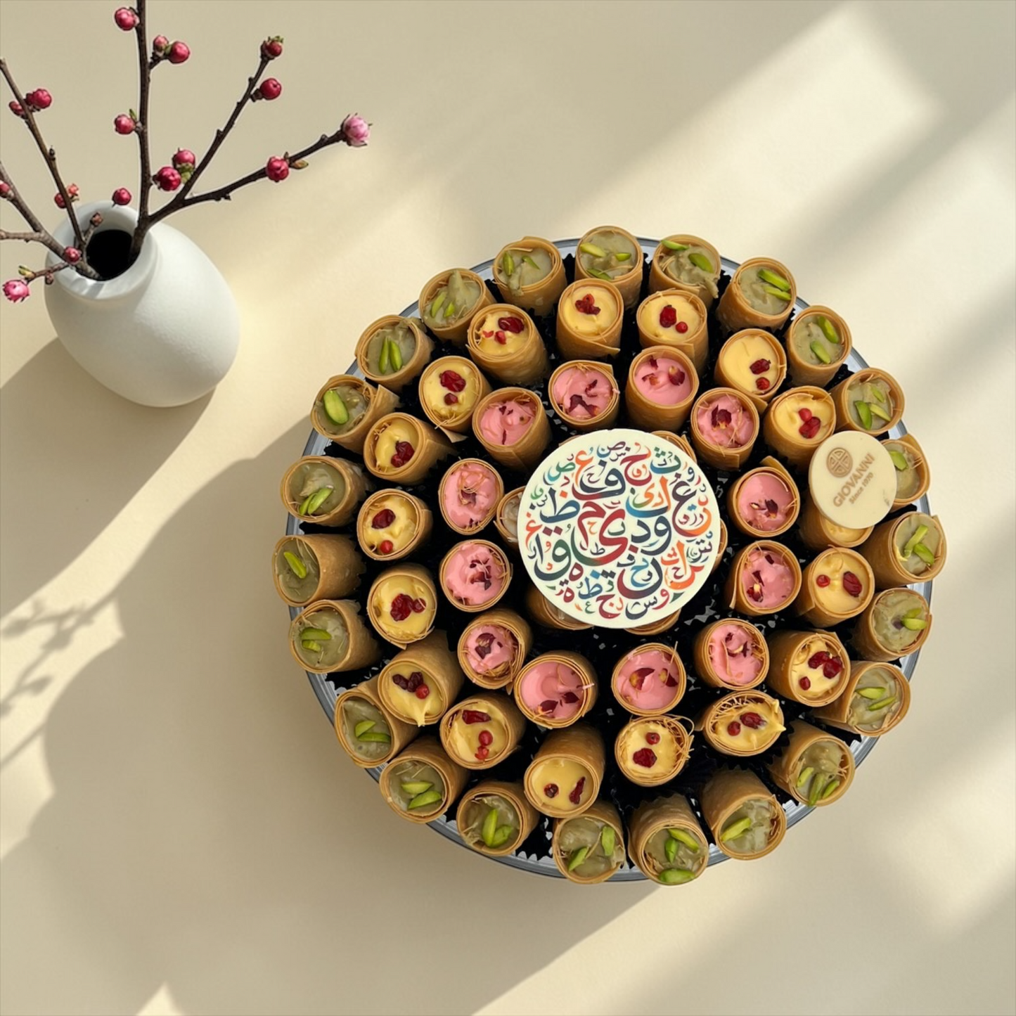 Petit Camp Chocolate & Crispy Kunafa Acrylic Platter | صحن أكريليك مع بيتي كامب بحشوات مشكلة