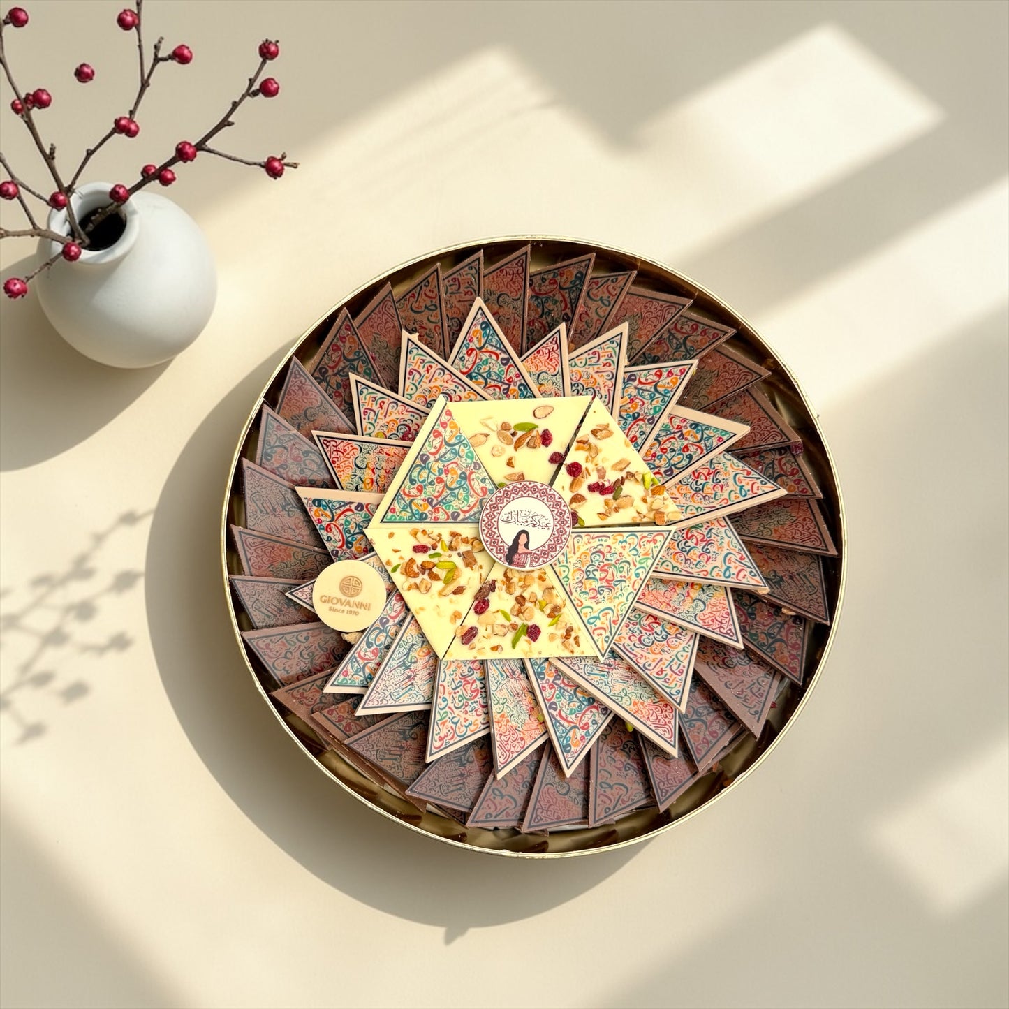 Printed Triangle Chocolate with Nuts Box | بوكس شوكليت مثلثات مطبوع بالمكسرات