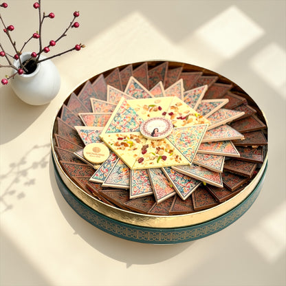 Printed Triangle Chocolate with Nuts Box | بوكس شوكليت مثلثات مطبوع بالمكسرات