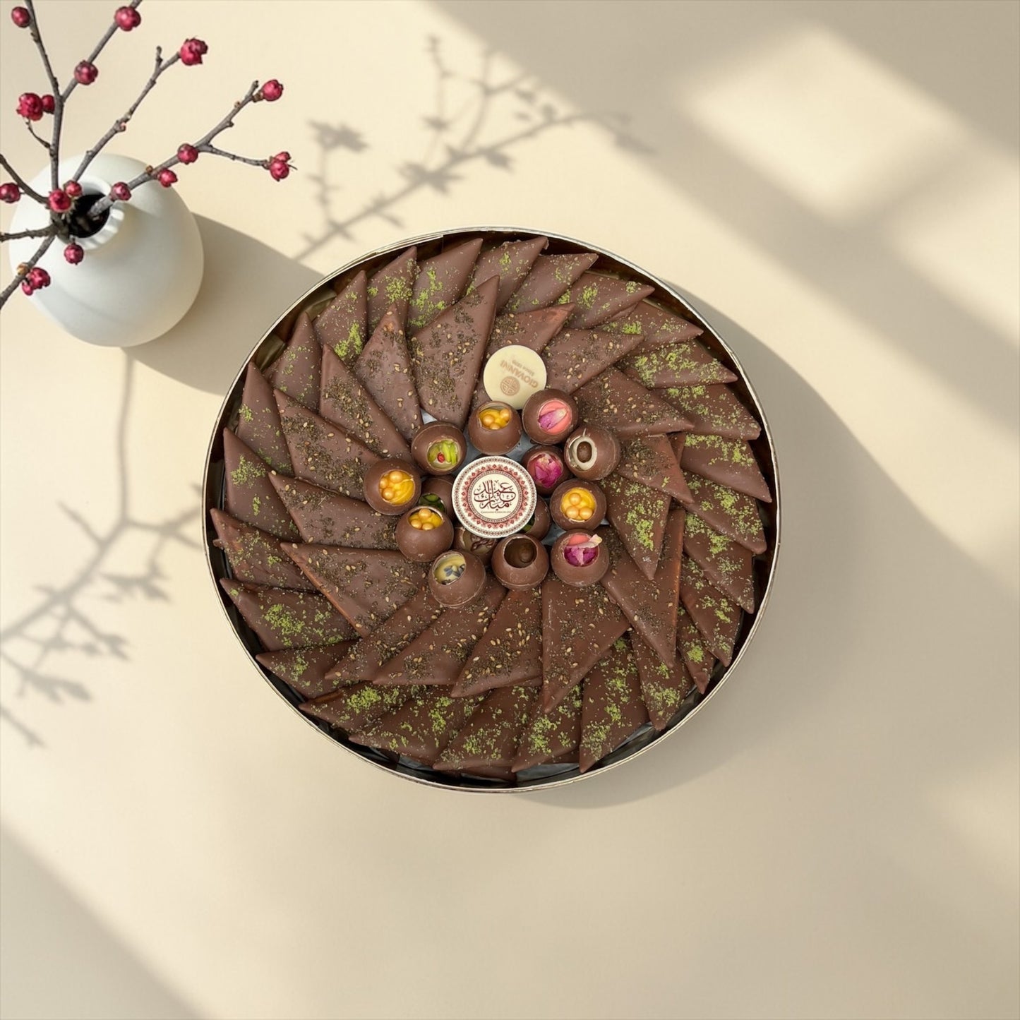 Premium Gavotte Triangle Biscuit Chocolate Box | بوكس بريميوم بسكويت جافوت مثلثات مع شوكليت وحبة الكاكاو